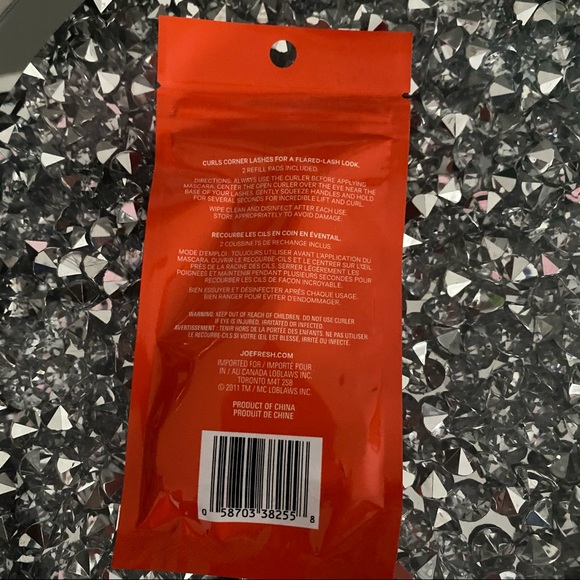 Joe Fresh mini Eyelash Curler - Picture 2 of 2